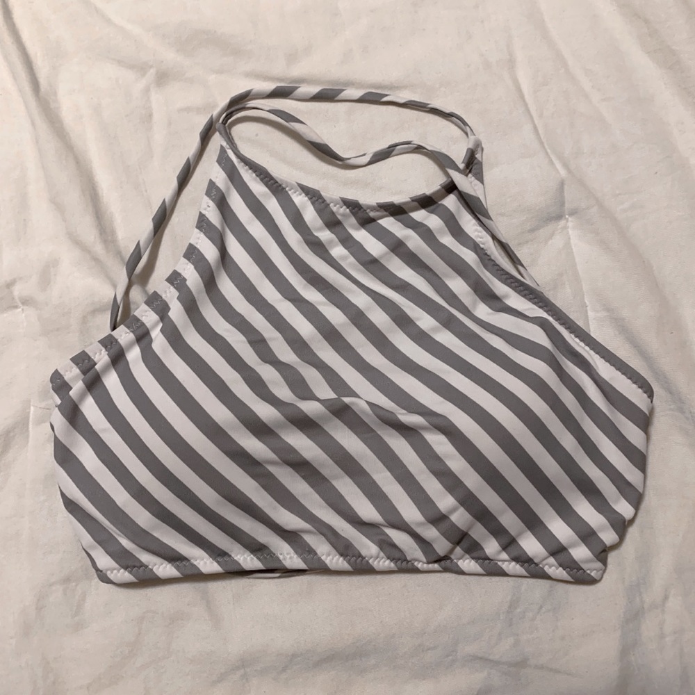 grey and white halter cupshe bikini top